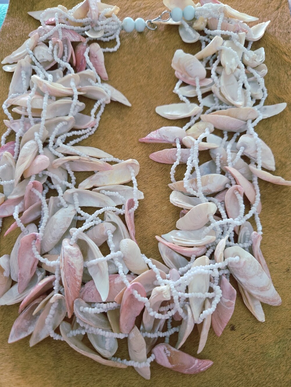 Vintage 1970's 9 Strand Puka Shell Statement Piece Necklace 28" - Picture 6 of 6